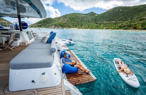 Flag Hill Boat Rental | Private Luxury Yacht with Captain & Chef - All-inclusive for up to 10 guests