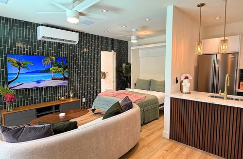 Cabes Point Condo | Private Pool, Walk to Beach, Renovated, East End