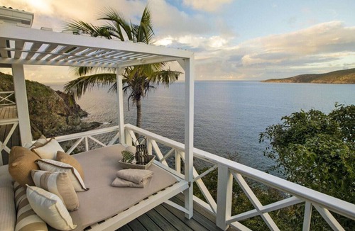 Peterborg Villa | Private Pool/Waterfront Villa/Magens Bay/couples!