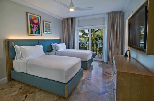 Nazareth Hotel | Private Ritz Carleton Residence - 2 Bed 2.5 Bath - 5 Star Family Friendly Luxury