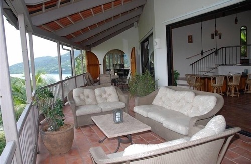 Seagrape Hill Villa | *Private & Spacious* 3-5 Bedrooms-Pool&Fitness Equipment/Wifi/Stereo/Water Views