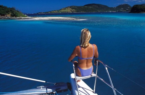 Flag Hill Boat Rental | Private Yacht with Captain and Chef for up to 6 Guests