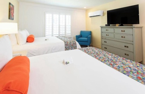 Christiansted Hotel | Queen Dream Stay | 4 Rooms + Skyline, Street Eats & Galleries