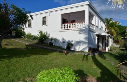 Rosendal Apartment | Quiet Cozy Island Mountain Getaway