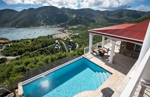 Seagrape Hill House | Reef Madness Villa ~ Private infinity pool + Tesla Solar