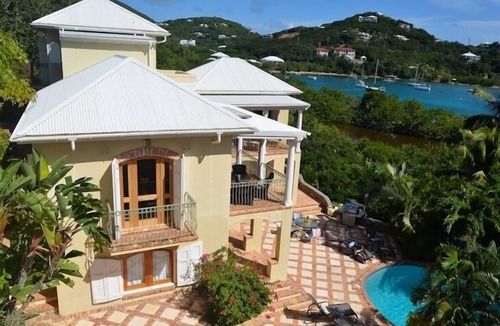 Estate Chocolate Hole and Great Cruz Bay Villa | Reefside Villa: Full AC! Pool! Private sandy beach!