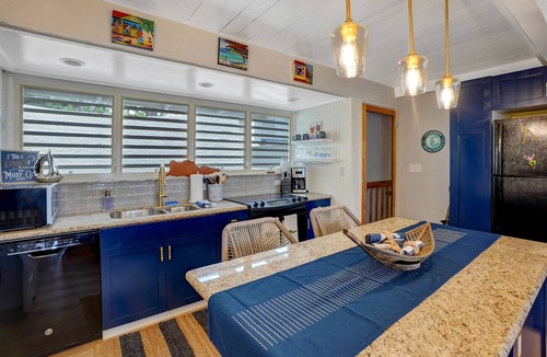 Teagues Bay Condo | Relaxing Beach Villa with incredible Buck Island views!