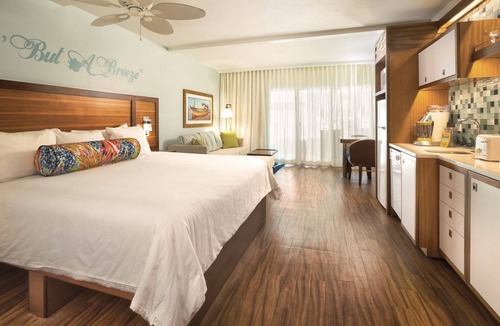 Frydendal Resort | Resort Managed Studio @ Beachfront Margaritaville Resort. Swim Up Bar + Pools!