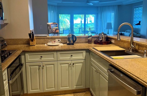 Nazareth Condo | Ritz Carlton Club St Thomas - Oceanfront - Newly Renovated, Lots of Availability