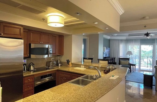 Nazareth Condo | Ritz-Carlton Club St. Thomas Luxury 2BR Beachfront Apartment with Full Amenities