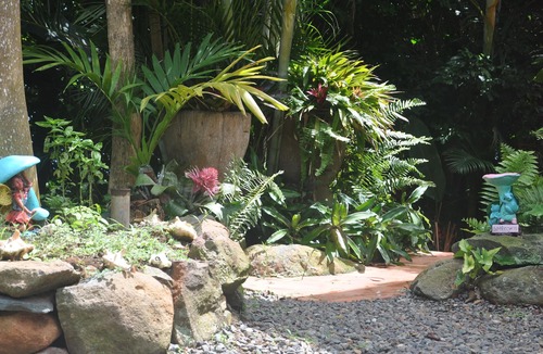 St. Thomas Apartment | Romantic and Private located high upon St Peter Mountain