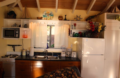 Hart Bay Cottage | Romantic Cottage: Stunning Ocean Views. Hot tub. Cruz Bay!