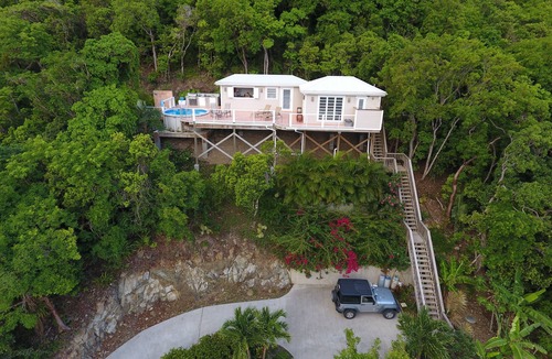 Estate Carolina Cottage | Romantic, Private 1 Br Getaway With Pool And Stunning Views