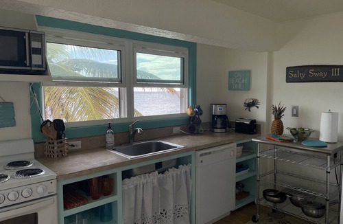 Estate Frenchman Bay Apartment | Salty Sway III - 1bed/1bath Beach House