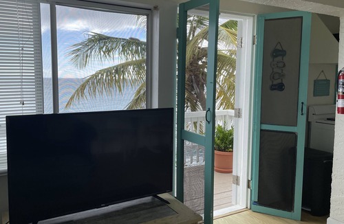 Estate Frenchman Bay Apartment | Salty Sway III - 1bed/1bath Beach House