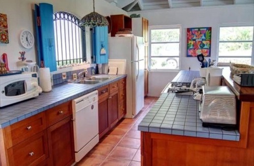 Fish Bay Villa | San Costanzo 2 br/ba Delightful breezes, Caribbean views, hot tub and generator!