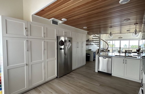 Estate Salt River Condo | Sandy Souls: Fully Remodeled, Beach Oasis @ Gentle Winds! Luxury and beachfront!