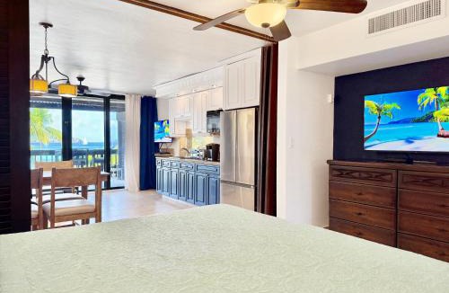 Red Hook Apartment | Sapphire Beach Beachfront Condo Free Wi - Fi! - Save!