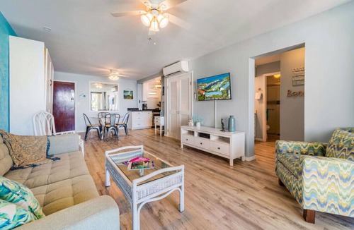 Red Hook Condo | Sapphire Palms - Walk to Sapphire Beach! Book Now!