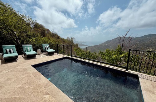 Estate Carolina Villa | Sapphire Peak 2br/2ba Private Pool, Panoramic Views, AC throughout, generator!