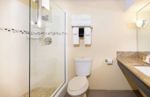 Christiansted Hotel | Scenic Harbor View | 4 Queen Rooms | Group-Friendly Stay Near Attractions