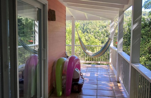 Bordeaux Mountain Cottage | Sea Cottage - Charming and Romantic with a Stunning View