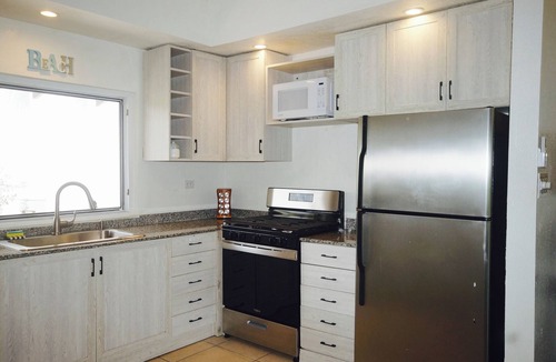 Estate Pastory Cottage | Seabreeze cottage with private pool and sunset view