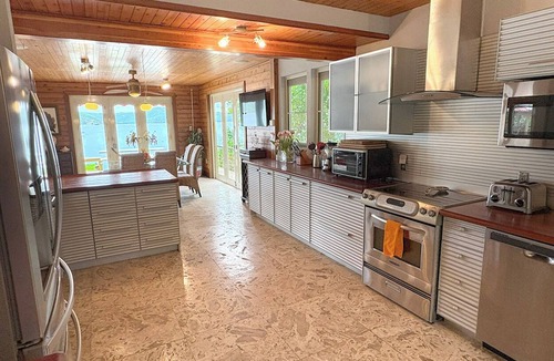 Estate Saint Quaco and Zimmerman Villa | Seaside Breeze — A Stunning Villa with Ocean Views, A/C, Private Pool, & Water Access
