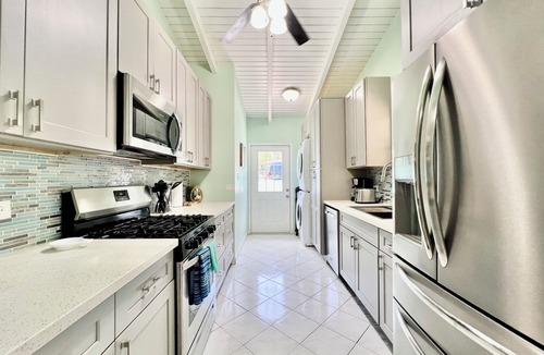 Estate Frydenhoj House | Secluded- Renovated Duplex Overlooking Pillsbury Sound- 5 min drive to Red Hook!