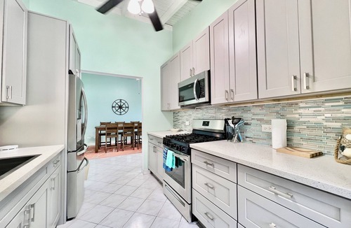 Estate Frydenhoj House | Secluded- Renovated Duplex Overlooking Pillsbury Sound- 5 min drive to Red Hook!