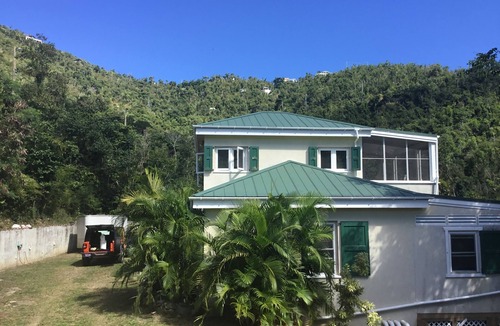 Upper Carolina House | Serenity House In Lala Land Coral Bay- Highest Quality drinking water on island