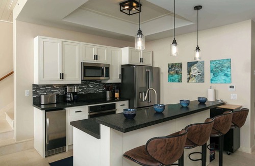 Estate Chocolate Hole and Great Cruz Bay Villa | Serenity Villa- Steps from Beach, Family Friendly