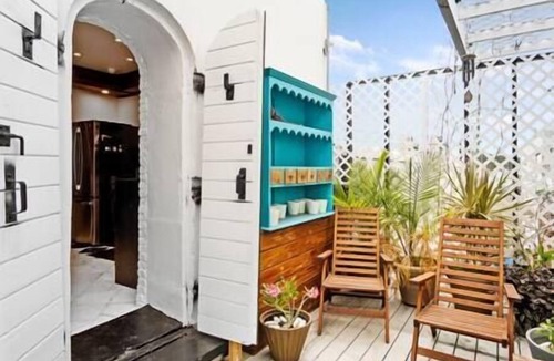 Estate Demarara House | Single Night Bookings Welcome - Tropical Modern Loft - SoHo Style - Concierge