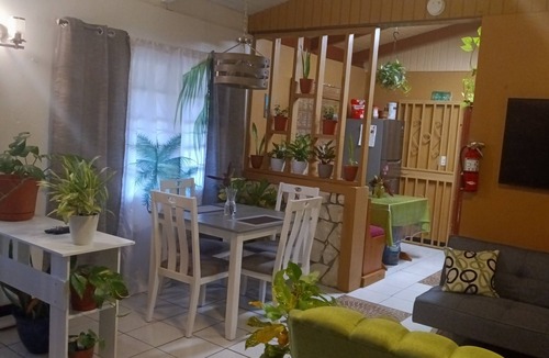 Estate Little Princess South House | Smith House & Tropical Garden-Integrating Nature For Relaxation