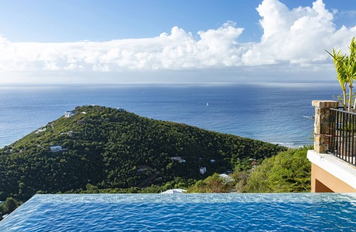 Skytop House | South Shore Villa - 4 bed- 4 1/2 bath. Amazing views, Upper Skytop Road!