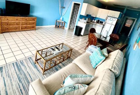 Red Hook House | Spacious 1bed 1bath Condo In Downtown Red Hook