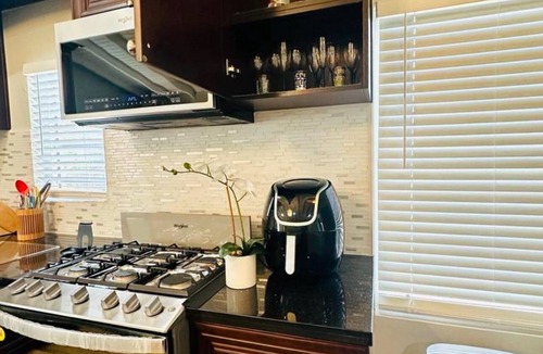 Estate Whim House | Spacious Living Room, Granite Island, Fire Pit & Ample Parking for Relaxation”