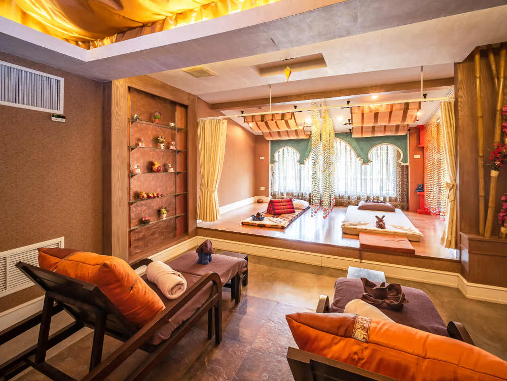 Bolongo Bay Apartment | Spectacular sunrises and Caribbean Sea views overlooking funfilled Bolongo Bay