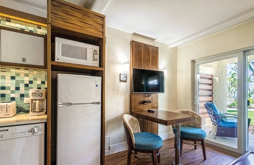 Frydendal Apartment | St. Thomas | Beach & Pool Access | Studio Suite