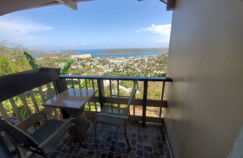 Altona Apartment | Standard Studio in St. Thomas Sunset Gardensnn