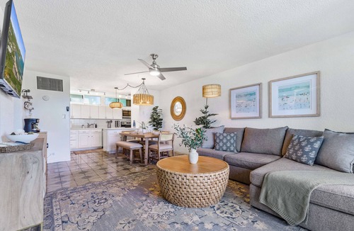 Bolongo Bay Condo | Steve's Seaside Condo-2 Bedrooms-3 Beautiful Pools- Regatta Point Villas