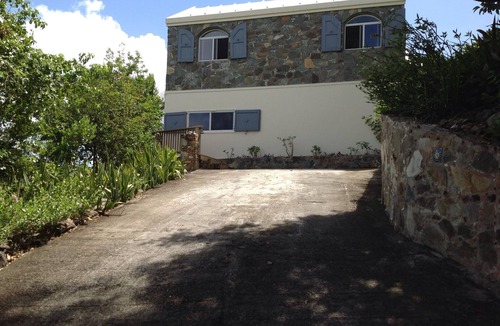 Estate Carolina House | Stone Harbor~ Great Coral Bay Location. Mint condition property, private pool