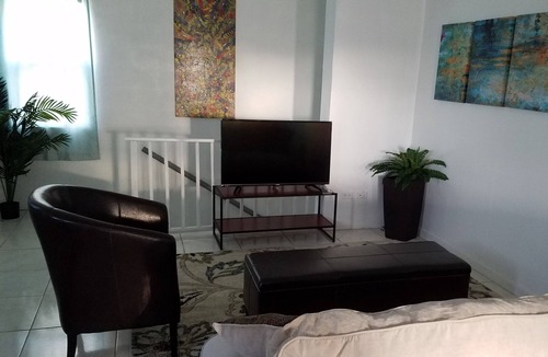 Estate Barren Spot 2 Apartment | Strawberry charm located in the middle of the island