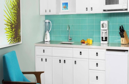 Nazareth Apartment | Studio King Suite, w/Kitchenette, in Saint Thomas, at Elysian Beach Resort!