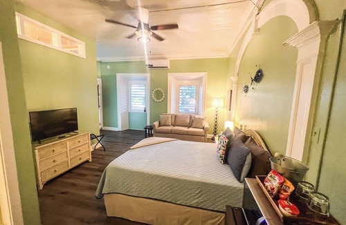 Frederiksted Southeast Hotel | Studio Style Room with plenty of space!