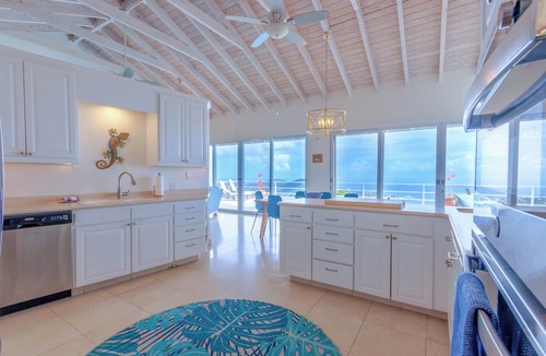 Estate Lerkenlund Villa | Stunning 4 Bedroom with Attached Apartment, Private Pool and Ocean View
