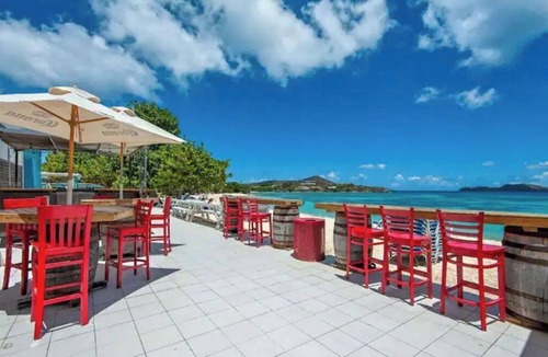 Cabes Point Condo | Stunning Beach Condo with Balcony- King Bed