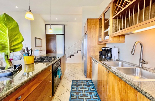 Estate Lovenlund Condo | Stunning Ocean Views | Gated Community, Pool, Tennis & Full Backup Power | Sleeps 6