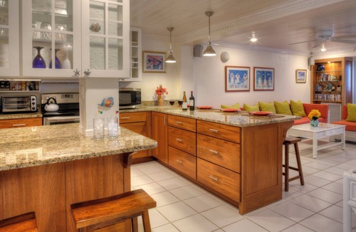 Estate Golden Rock Condo | Stunningly Beautiful - Theatre on the Beach