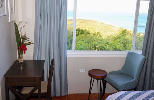 Cotton Valley House | STX Villa La Brisa Guest Suite -Separate Entrance